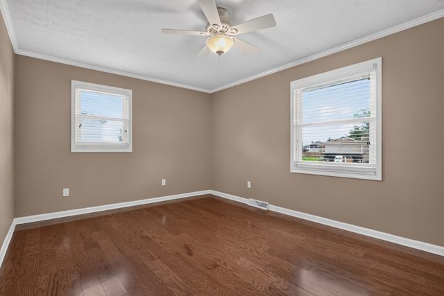 225 Westgate Dr, Baxter, TN 38544