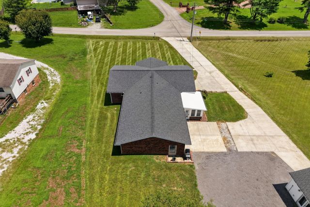 225 Westgate Dr, Baxter, TN 38544
