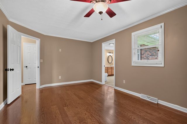 225 Westgate Dr, Baxter, TN 38544