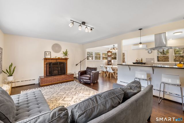 26 Forest Lane, Canton, CT 06019