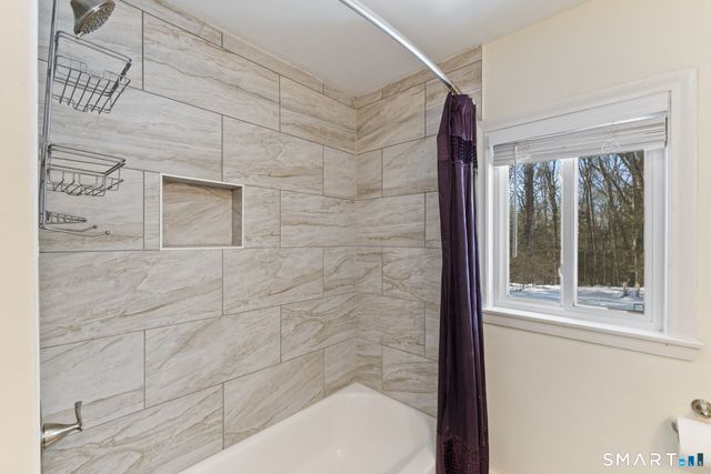 26 Forest Lane, Canton, CT 06019