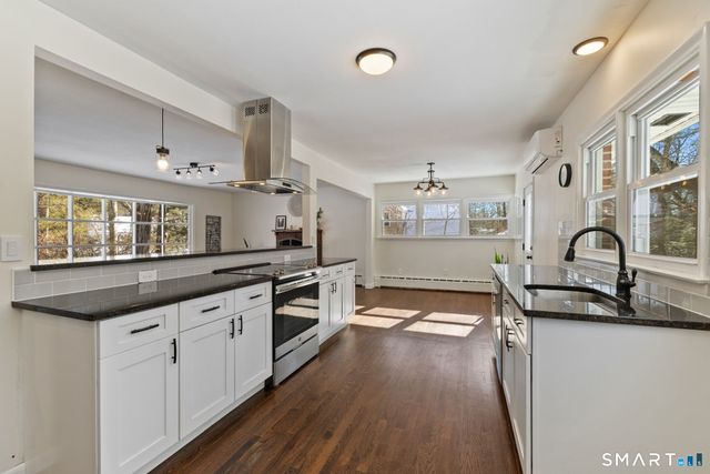 26 Forest Lane, Canton, CT 06019