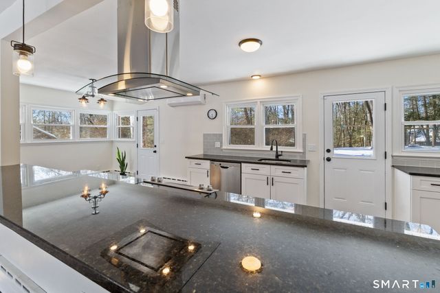 26 Forest Lane, Canton, CT 06019