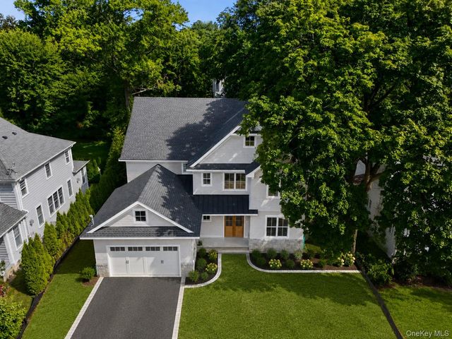 8 Crest Lane, Scarsdale, NY 10583