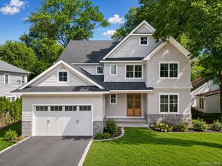 8 Crest Lane, Scarsdale, NY 10583