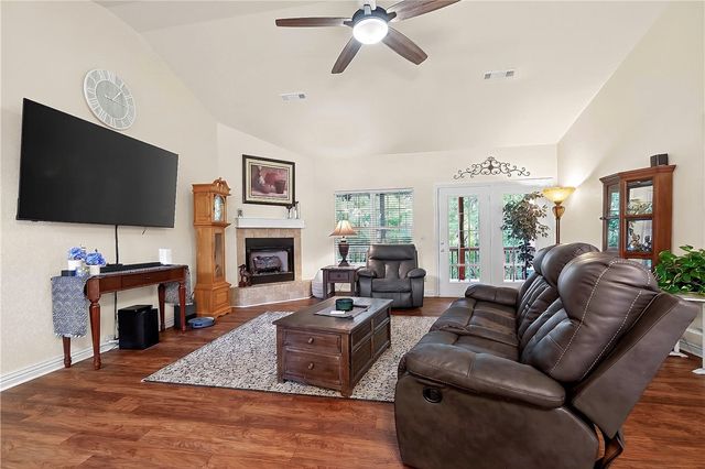 1 Webb Lane, Bella Vista, AR 72714