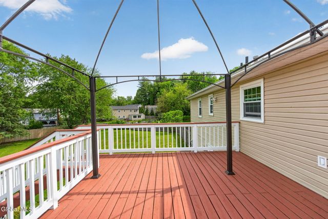 19 Midway Drive, Colonie, NY 12205