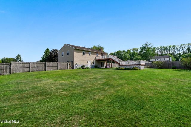 19 Midway Drive, Colonie, NY 12205