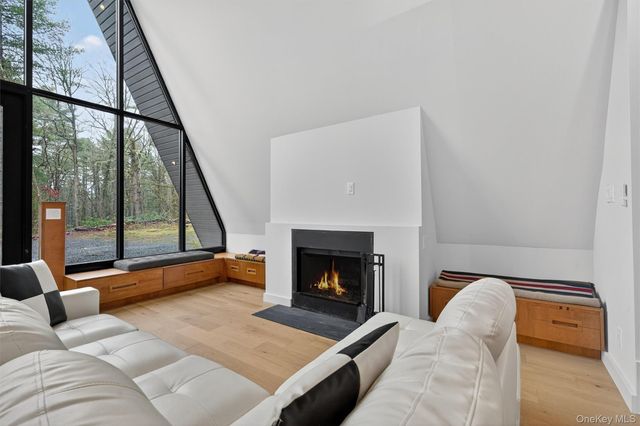 57 Forest Pond Rd, Narrowsburg, NY 12764