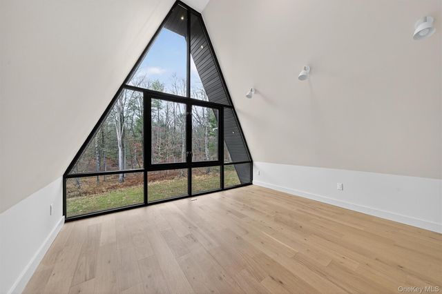 57 Forest Pond Rd, Narrowsburg, NY 12764