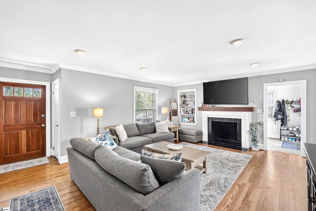 453 Longview Terrace, Greenville, SC 29605