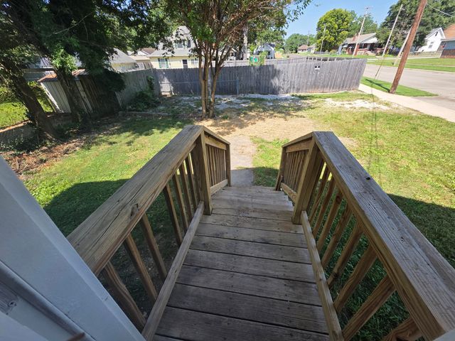 2147 N Fremont Avenue, Springfield, MO 65803