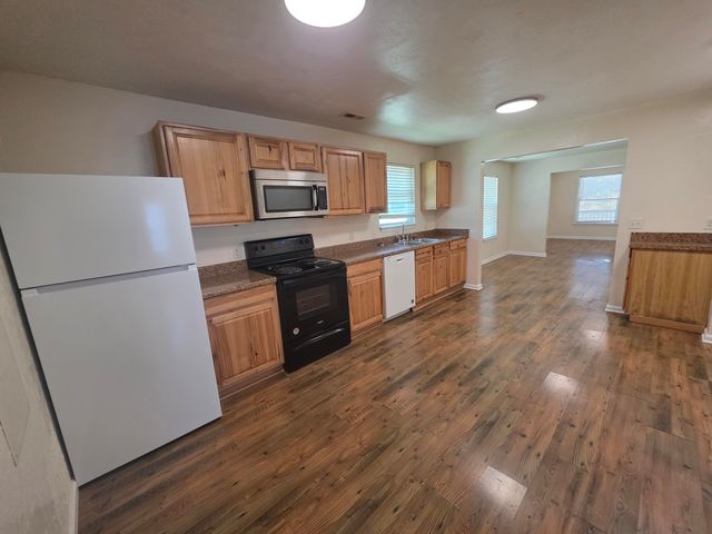 2147 N Fremont Avenue, Springfield, MO 65803