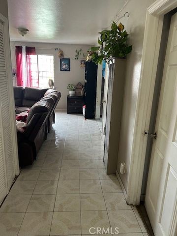 436 W 111th Street, Los Angeles, CA 90061