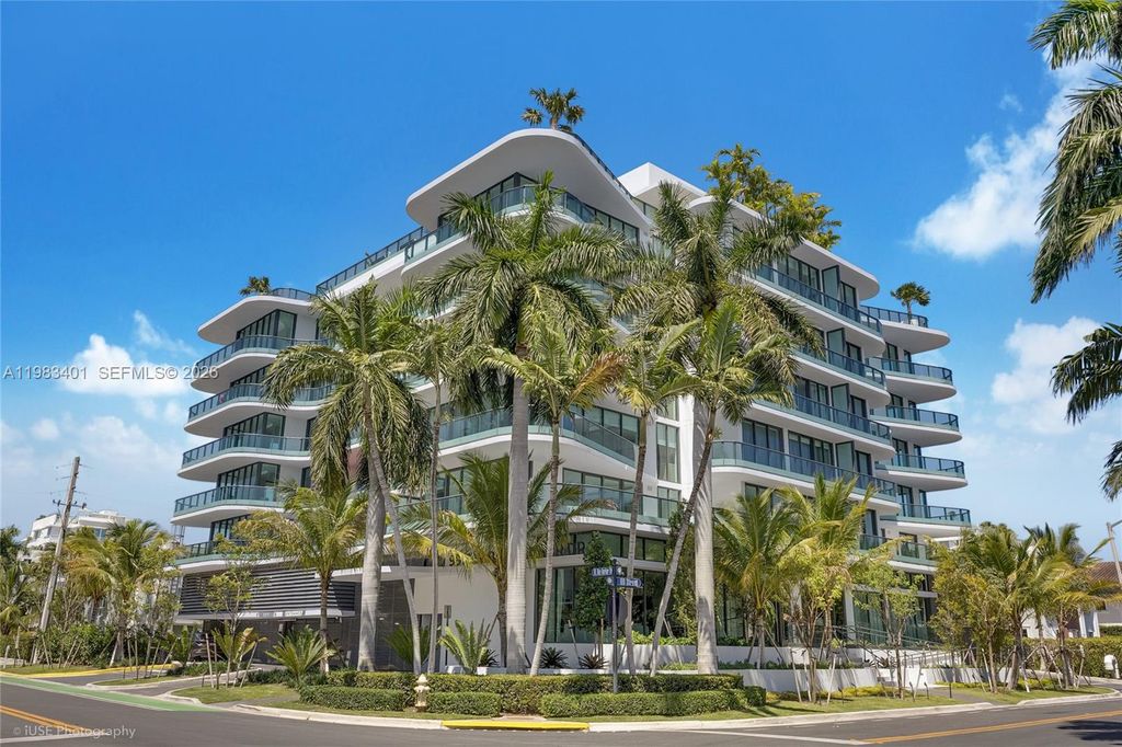 9901 W Bay Harbor Drive 506, Miami, FL 33154