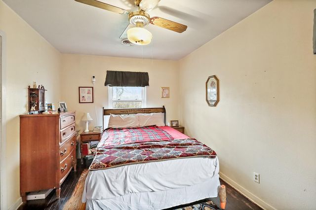 204 Chandler Drive, Baytown, TX 77521