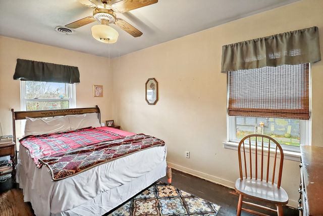 204 Chandler Drive, Baytown, TX 77521