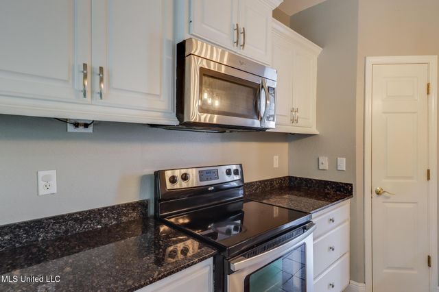 7921 Rue Madison, Ocean Springs, MS 39564