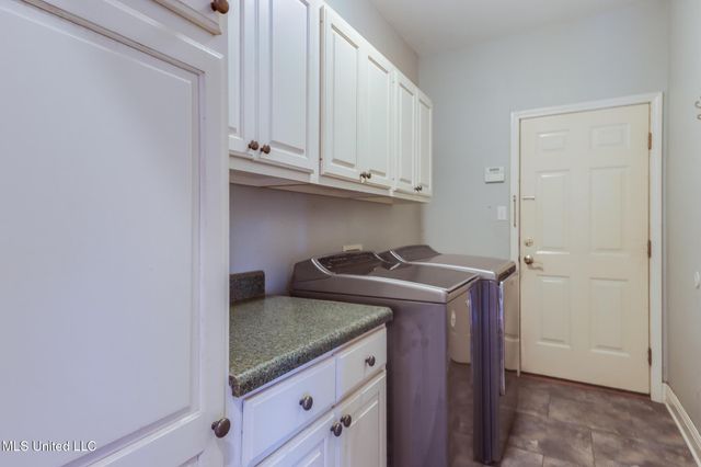 7921 Rue Madison, Ocean Springs, MS 39564