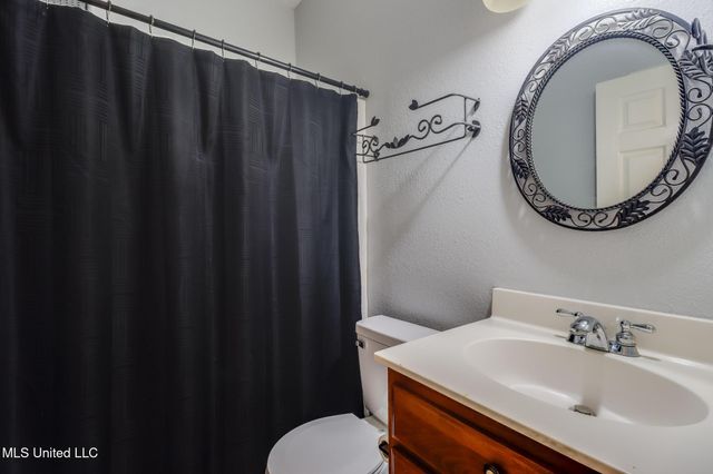 7921 Rue Madison, Ocean Springs, MS 39564