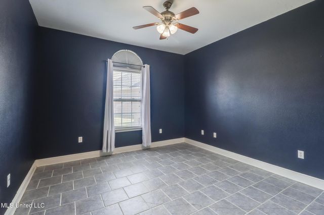 7921 Rue Madison, Ocean Springs, MS 39564