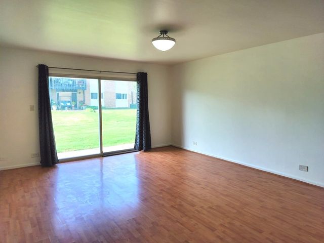 5B Kingery Quarter 107, Willowbrook, IL 60527