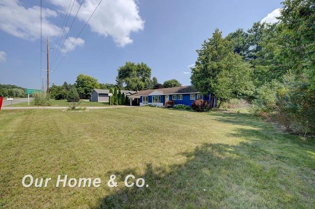 6072 Center Road, Traverse City, MI 49686
