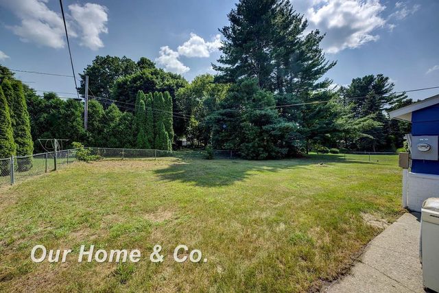 6072 Center Road, Traverse City, MI 49686