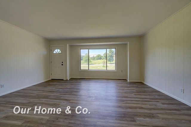 6072 Center Road, Traverse City, MI 49686