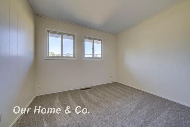 6072 Center Road, Traverse City, MI 49686