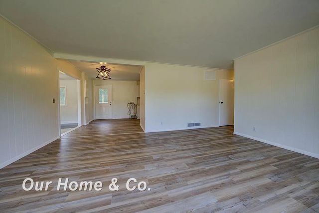 6072 Center Road, Traverse City, MI 49686