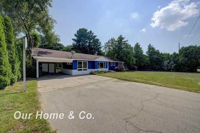 6072 Center Road, Traverse City, MI 49686