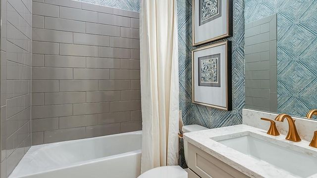 3220 VICENZA COURT, Bradenton, FL 34211