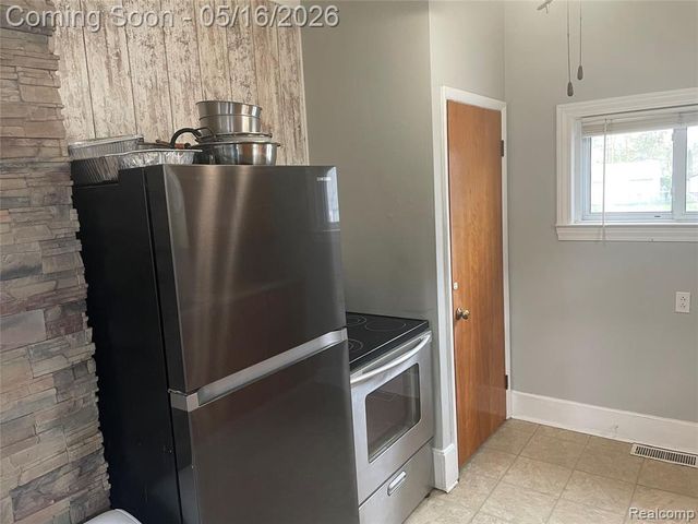 218 16th Street, Port Huron, MI 48060