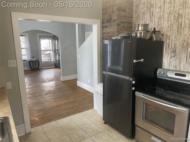218 16th Street, Port Huron, MI 48060