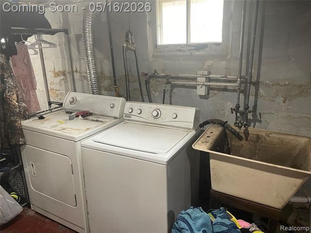 218 16th Street, Port Huron, MI 48060