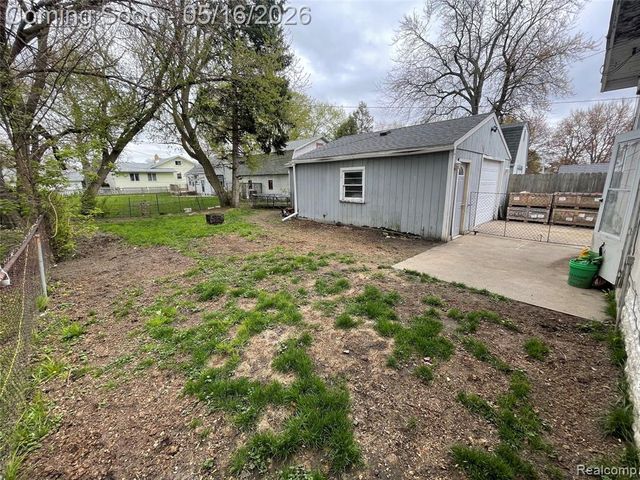 218 16th Street, Port Huron, MI 48060