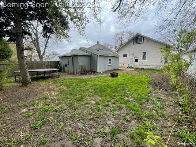 218 16th Street, Port Huron, MI 48060