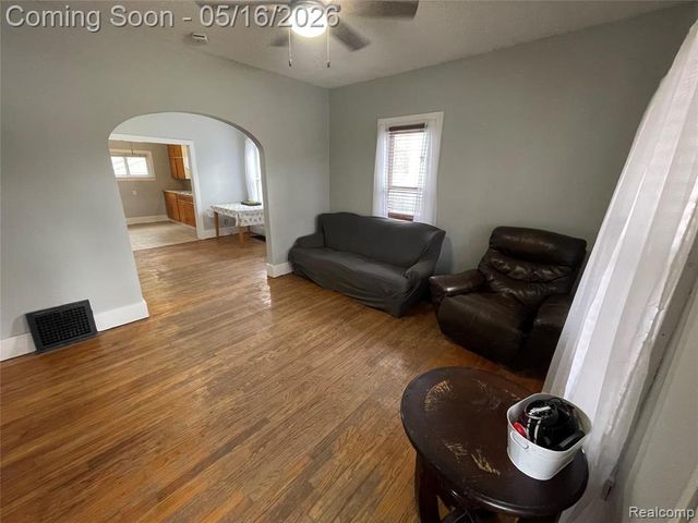 218 16th Street, Port Huron, MI 48060