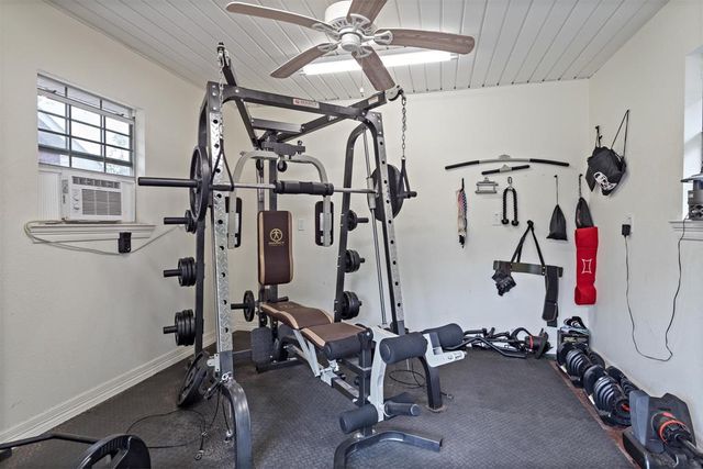 3455 Michelle Avenue, Vidor, TX 77662