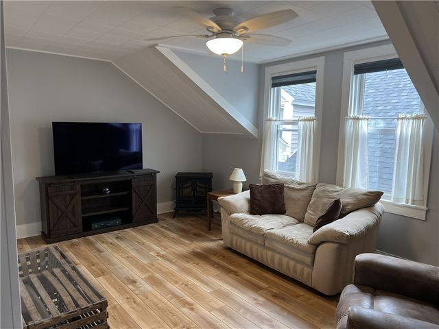 13 Newport Avenue 3, Newport, RI 02840