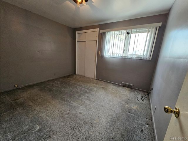 17641 Ego Avenue, Eastpointe, MI 48021