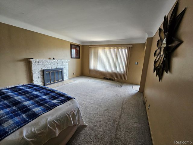 17641 Ego Avenue, Eastpointe, MI 48021