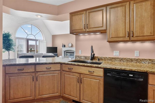 3372 Loon Lake Court 41, Waterford, MI 48329