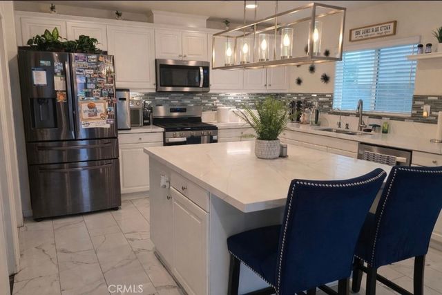 27932 Via Cholula, Menifee, CA 92585