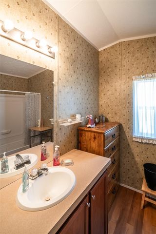 677 Old Antioch RD, Smithville, TX 78957
