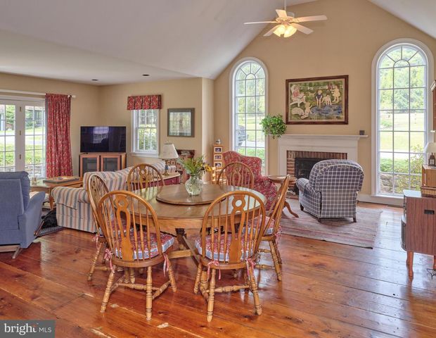 1789 WRIGHTSTOWN RD, Newtown, PA 18940