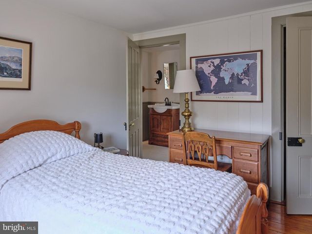 1789 WRIGHTSTOWN RD, Newtown, PA 18940