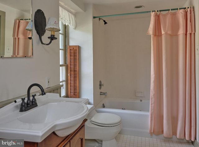 1789 WRIGHTSTOWN RD, Newtown, PA 18940