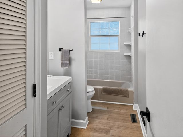 9525 N Valley Trail, Ooltewah, TN 37363